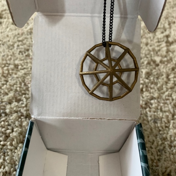 3D Printed Gold Gemstone Necklace - Picture 5 of 5